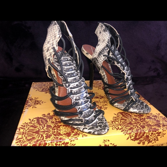 Shoes - Picture 2 of 3